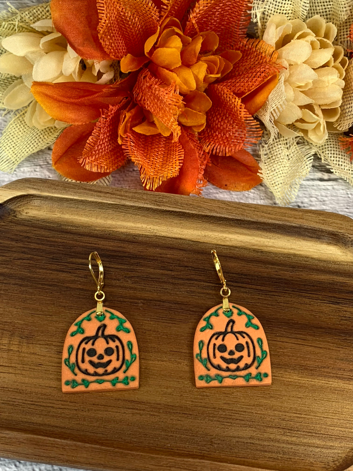 NEW * Jack’s Garden Gate — Folk-Art Pumpkin Halloween Earrings
