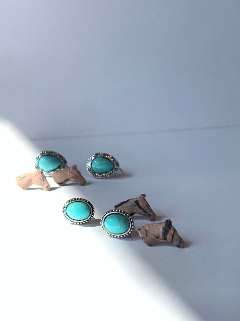 "Restocked" BOHO Horse Head Stud Set