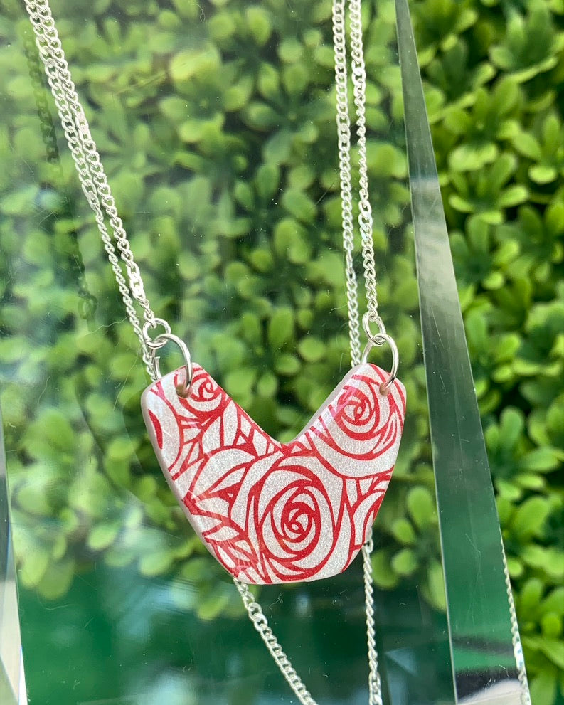 Flower - Run for the Roses Necklace