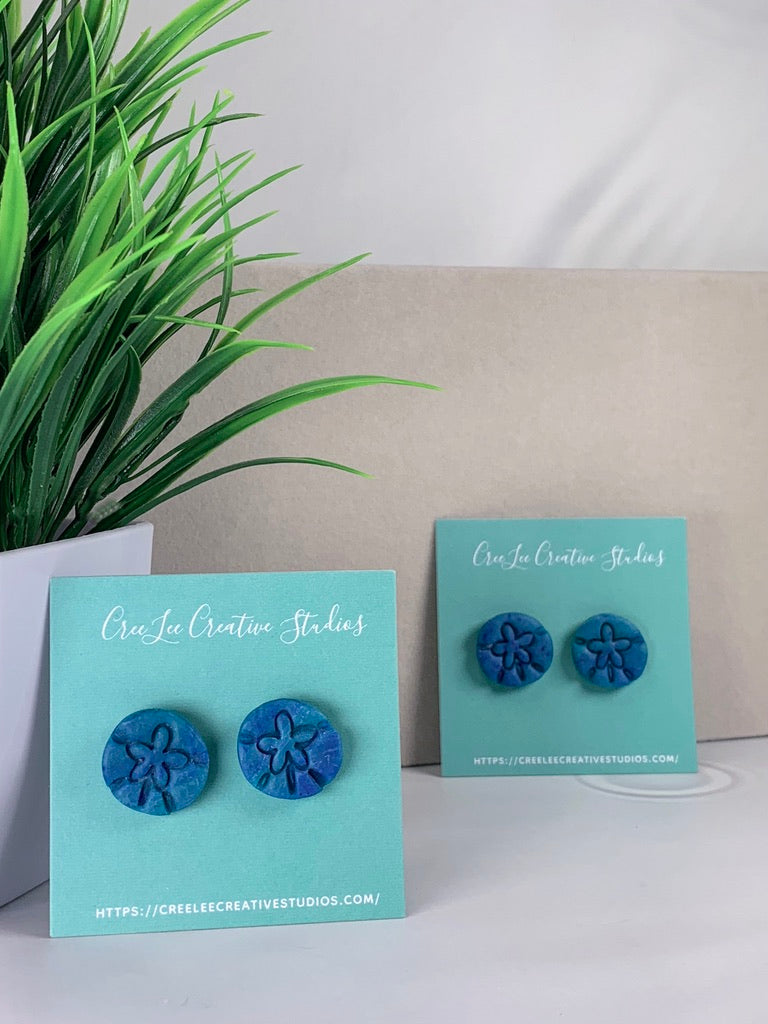 Medium Sand Dollar Stud Earrings