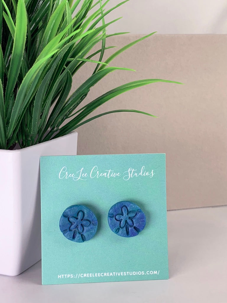 Medium Sand Dollar Stud Earrings