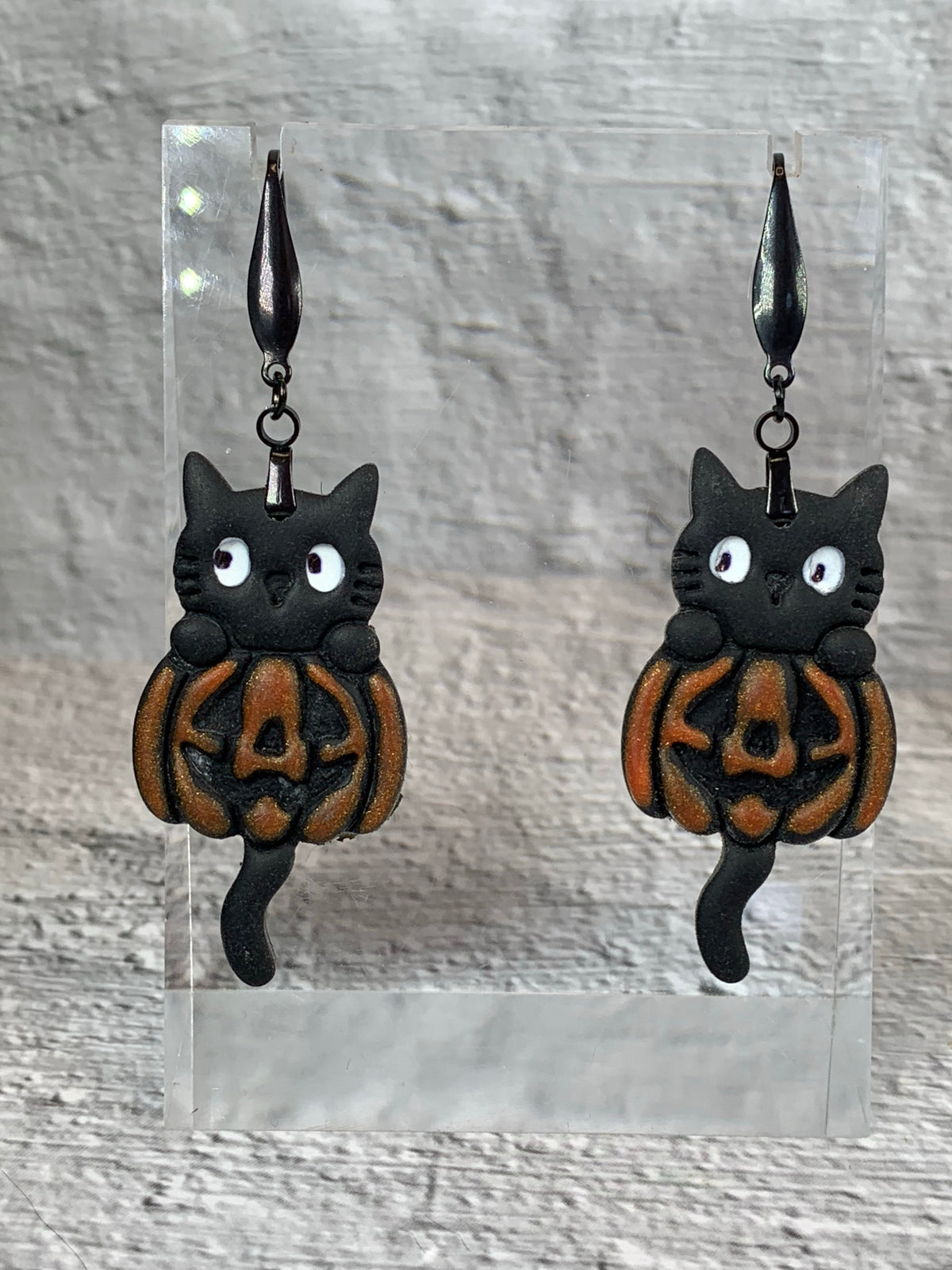 NEW * The Pumpkin Crasher — Black Cat Jack-O’-Lantern Halloween Earrings