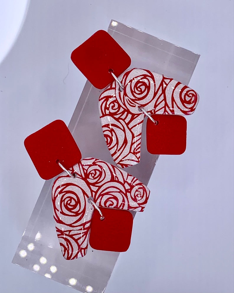 Flower - Run for the Roses Dangle - Red Roses